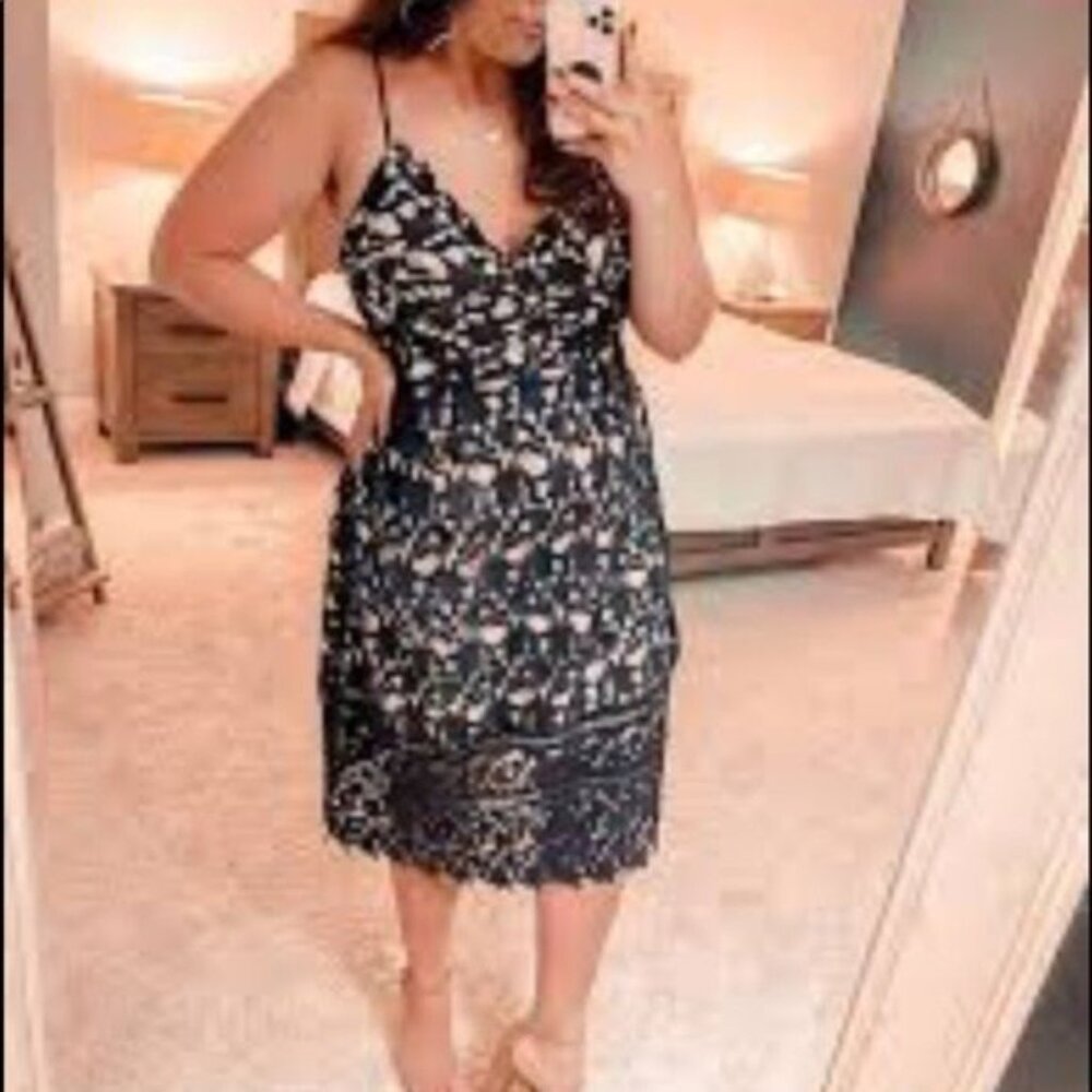 Sistaress Black Lace Midi Dress